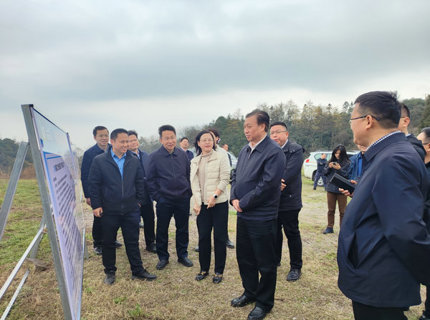 刘冬顺到威廉体育公司调研领导工作